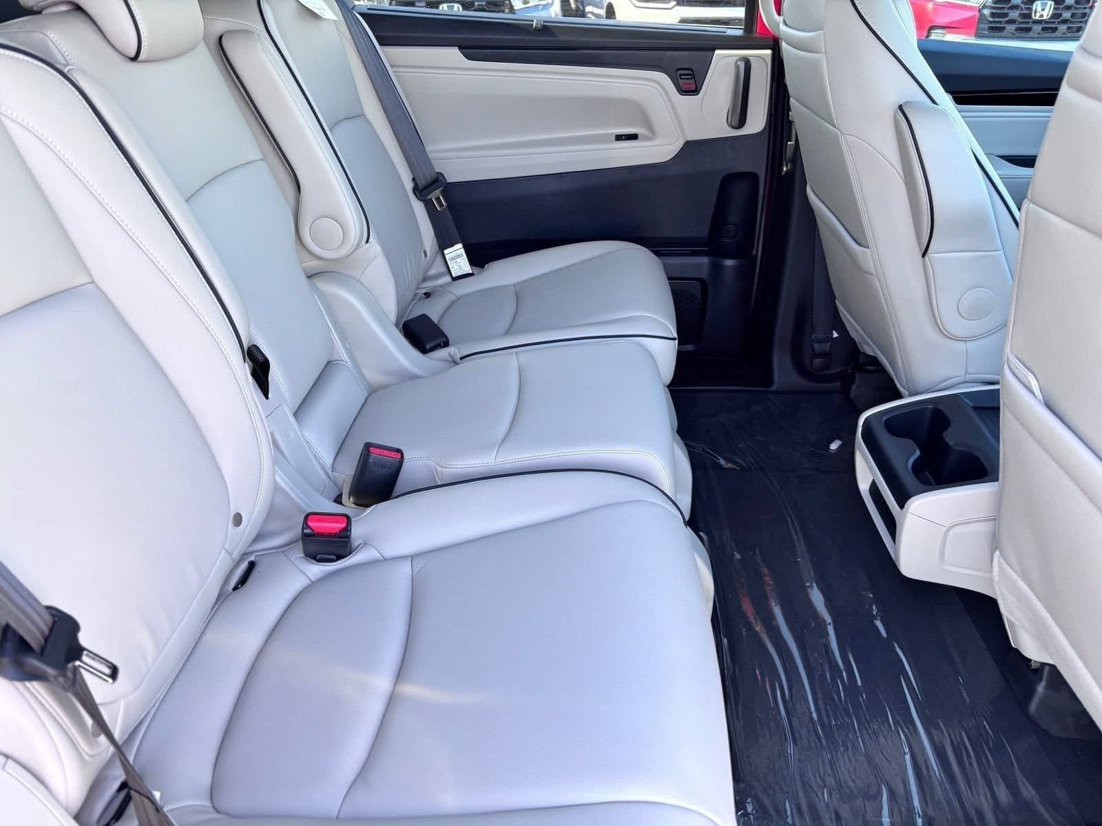 New 2026 Honda Odyssey Touring image 10