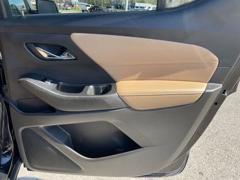 Used 2023 Chevrolet Traverse Premier w/ LPO, Cargo Package image 40