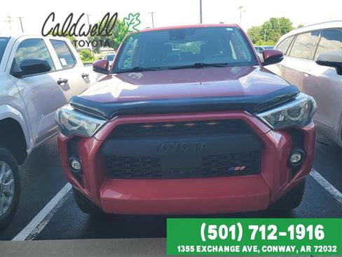 Used 2022 Toyota 4Runner SR5 Premium w/ Moonroof Package AWD/4WD image 2