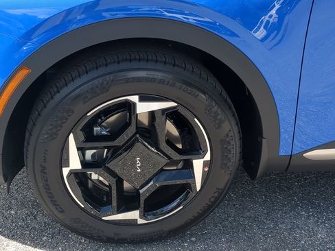 New 2026 Kia Sportage EX w/ EX Panorama Roof Package image 10