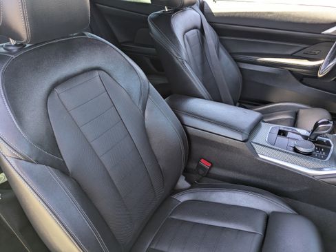 Used 2023 BMW M440i Coupe w/ Premium Package RWD image 10