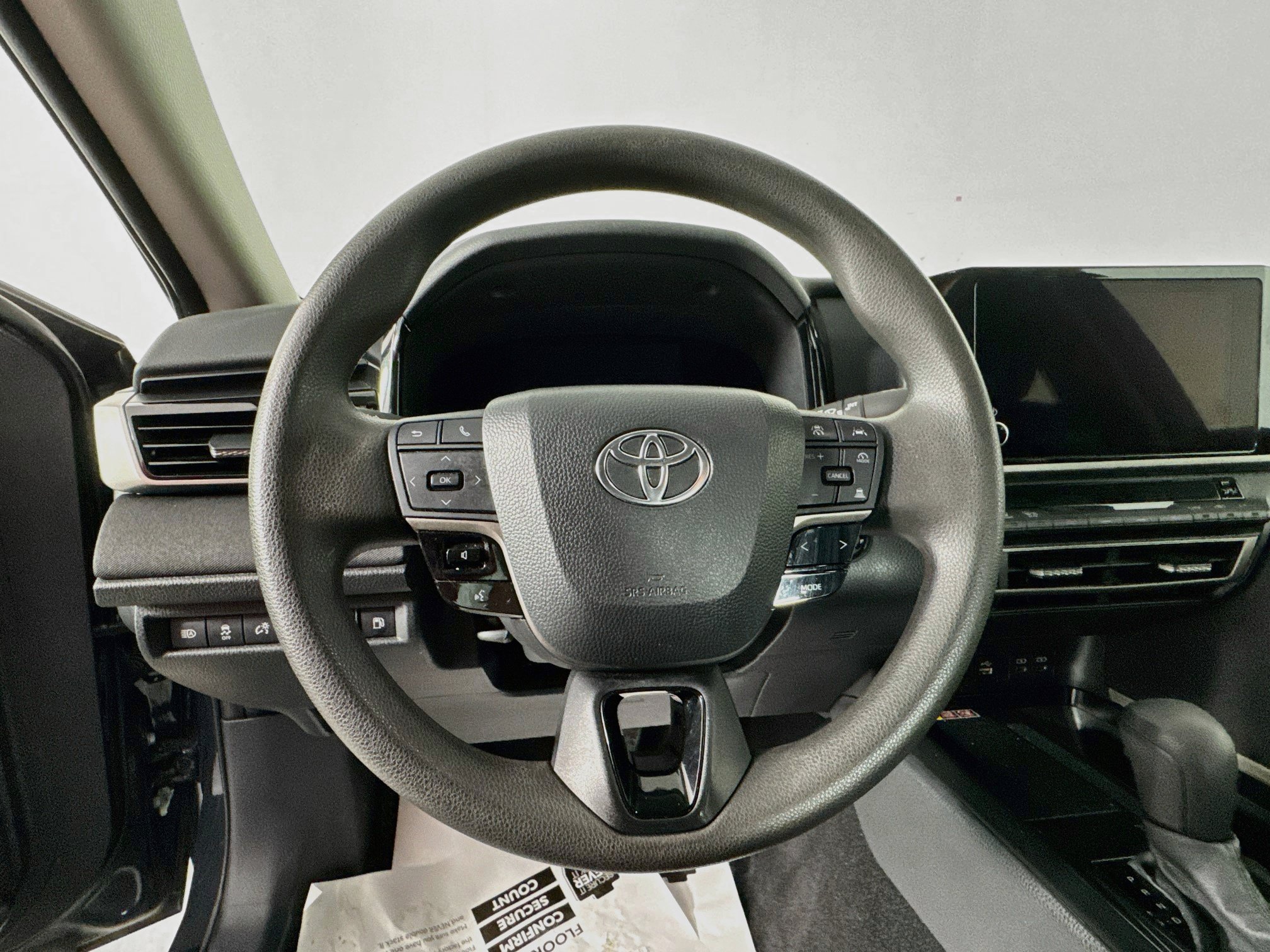 Used 2025 Toyota Camry LE FWD image 11