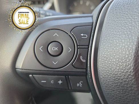 Used 2025 Toyota Corolla SE image 33
