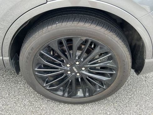 Used 2023 Lincoln Corsair Reserve w/ Equipment Group 201A FWD image 17
