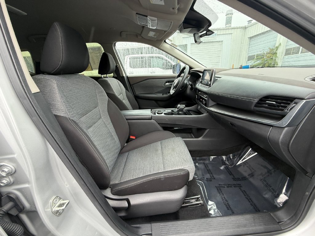 Used 2023 Nissan Rogue SV AWD/4WD image 25