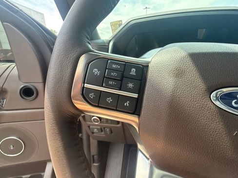 Used 2024 Ford Expedition Max King Ranch RWD image 18