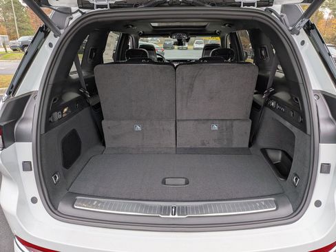 New 2025 Jeep Grand Cherokee L Overland w/ Advanced Protech Group III image 32