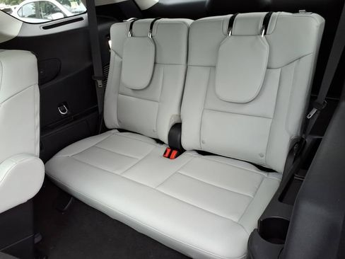 Used 2025 Ford Explorer Platinum w/ Ultimate Package AWD/4WD image 13