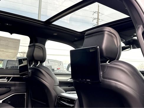 New 2026 Jeep Grand Wagoneer Limited image 11