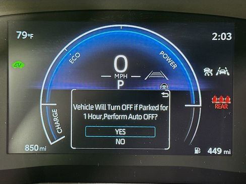 Used 2025 Toyota Camry SE image 12