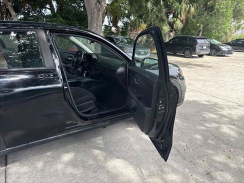 Used 2024 Honda HR-V LX image 14