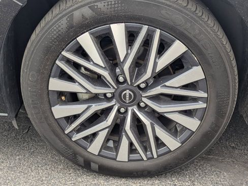 Used 2025 Nissan Altima 2.5 SV AWD/4WD image 13