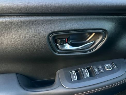 Certified 2026 Honda HR-V Sport image 10