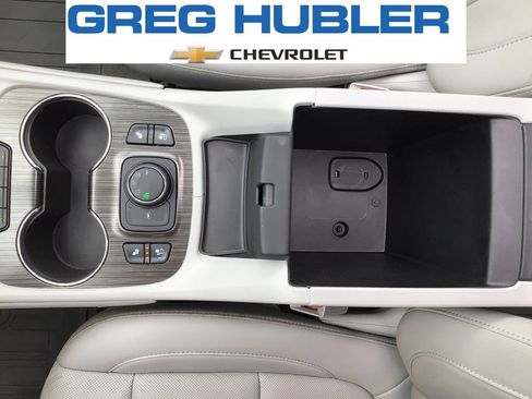 Used 2023 GMC Acadia SLT w/ Technology Package AWD/4WD image 32