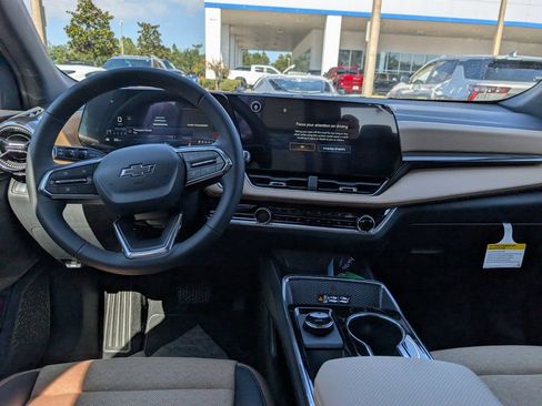 New 2026 Chevrolet Equinox ACTIV w/ Convenience Package III image 12