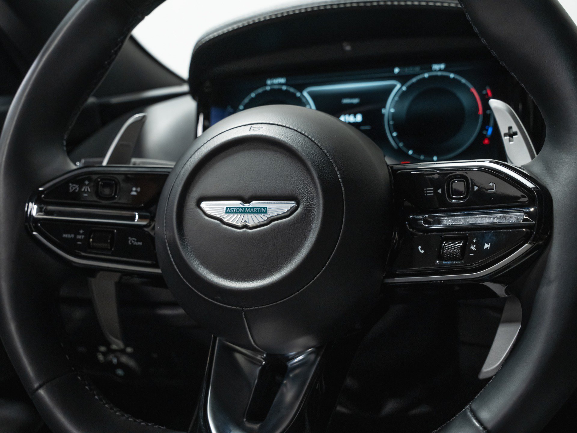 Used 2024 Aston Martin DB12 Coupe RWD image 45