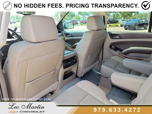 Used 2017 Chevrolet Suburban Premier RWD image 13