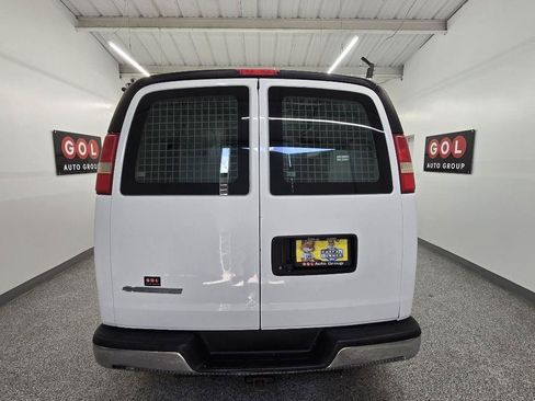 Used 2014 Chevrolet Express 2500 RWD image 5