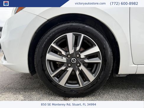 Used 2020 Nissan Versa SV FWD image 51
