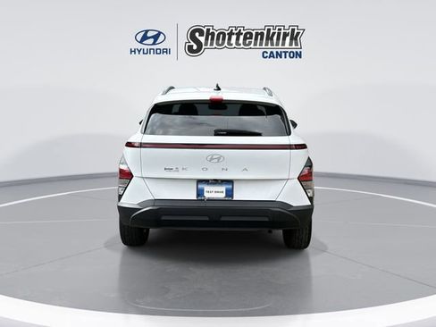 Used 2024 Hyundai Kona SEL image 7