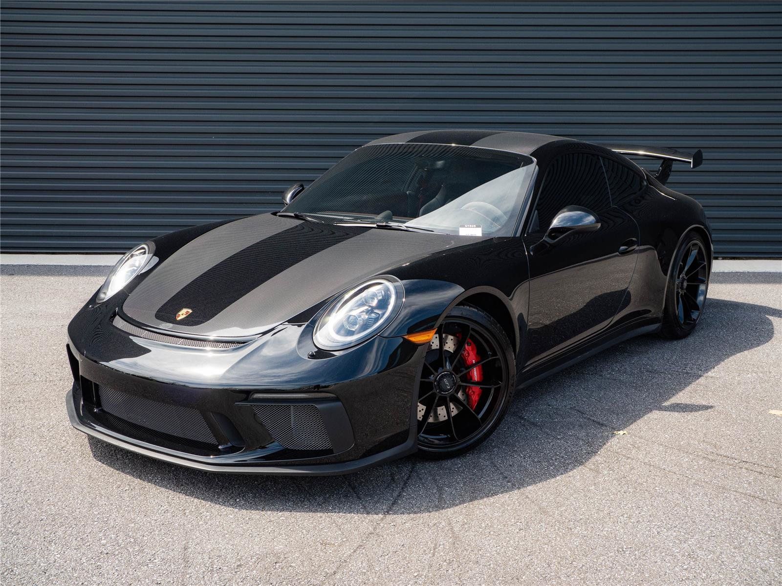 Certified 2018 Porsche 911 GT3 RWD image 1