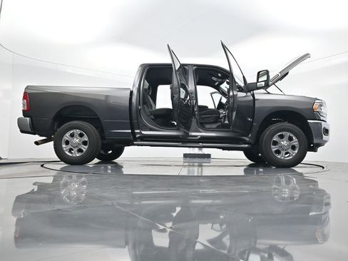 Used 2024 RAM 2500 Big Horn image 43