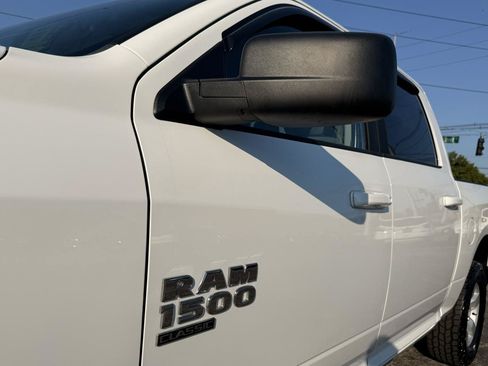 Used 2021 RAM 1500 Classic SLT AWD/4WD image 9