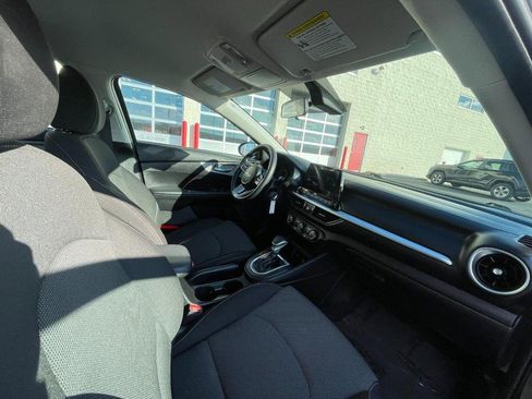 Used 2024 Kia Forte LXS w/ LXS Technology Package image 10
