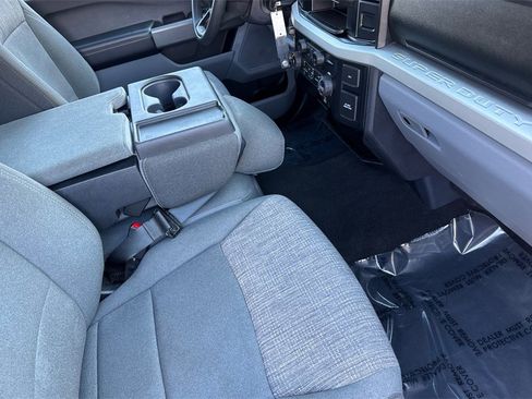 Used 2024 Ford F250 XLT image 17