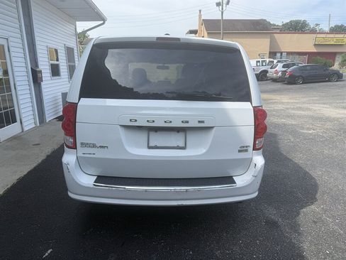 Used 2017 Dodge Grand Caravan GT FWD image 6