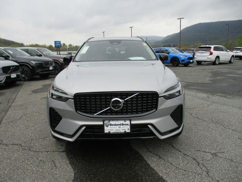Used 2024 Volvo XC60 T8 Ultimate w/ Protection Package Premier AWD/4WD image 2
