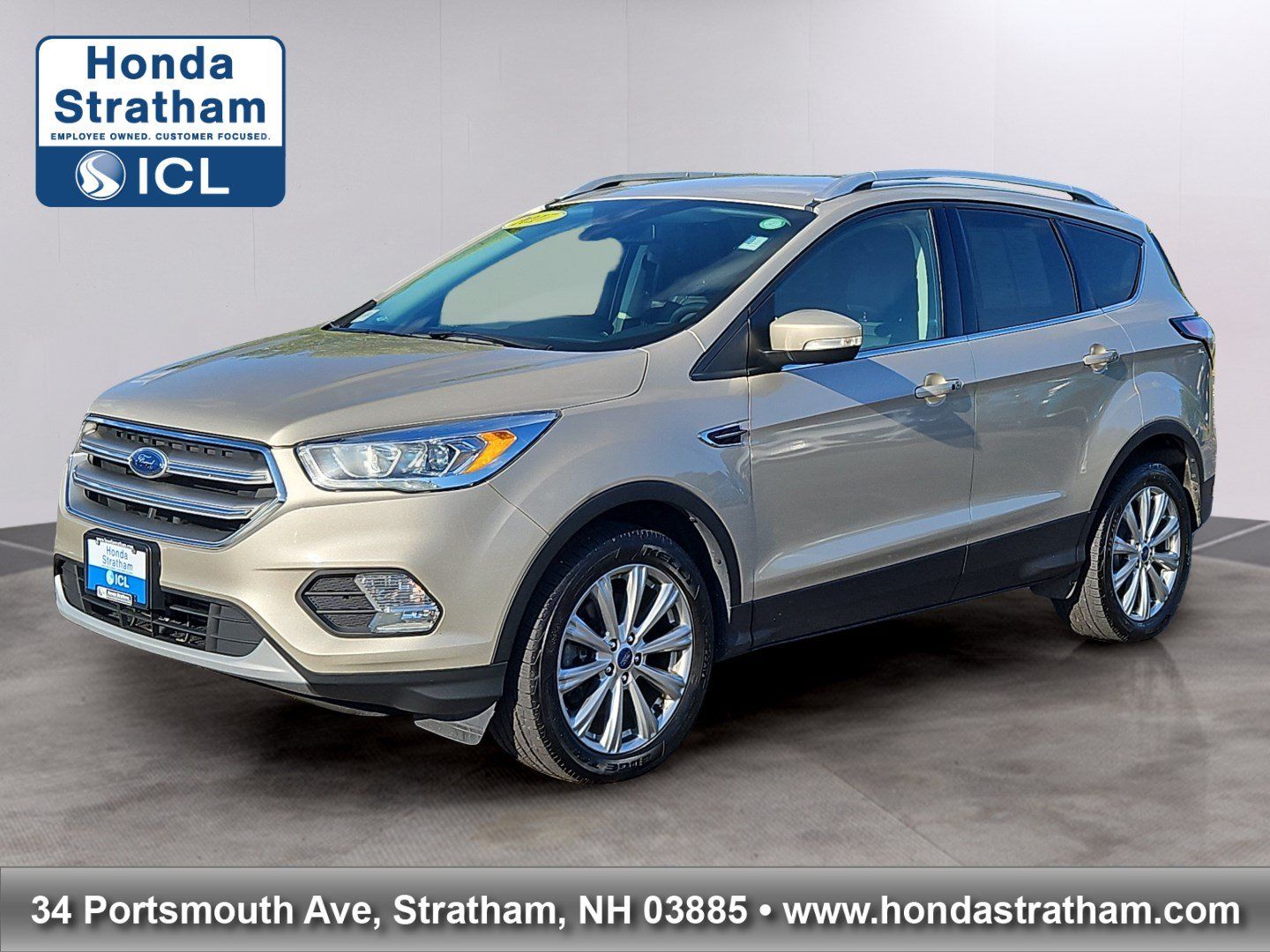 Used 2017 Ford Escape Titanium AWD/4WD image 1