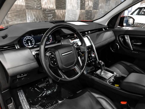 Used 2020 Land Rover Discovery Sport SE AWD/4WD image 3