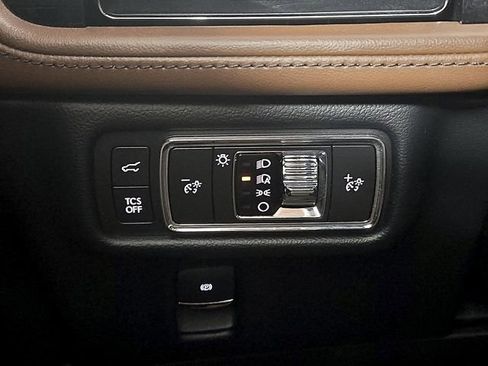 Certified 2021 Lincoln Nautilus Reserve w/ Equipment Group 201A image 24