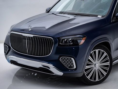 Used 2026 Mercedes-Benz Maybach GLS 600 4MATIC image 4