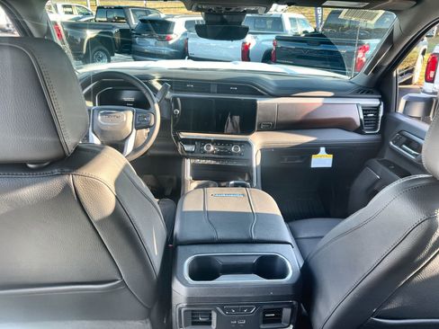 New 2026 GMC Sierra 2500 Denali w/ Denali Reserve Package image 28
