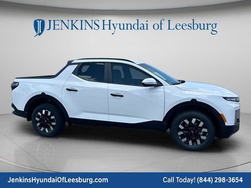 Used 2026 Hyundai Santa Cruz SEL FWD image 2
