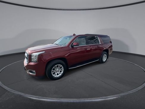 Certified 2017 GMC Yukon XL SLT w/ Open Road Package image 4