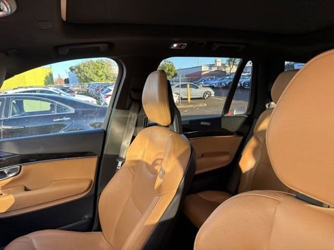 Used 2018 Volvo XC90 T6 Momentum w/ Momentum Plus Package image 13