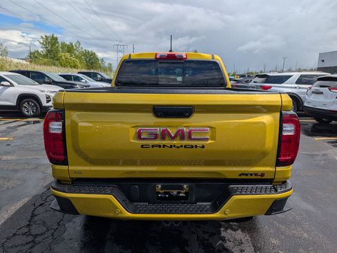 Used 2023 GMC Canyon AT4 w/ AT4 Premium Package AWD/4WD image 7