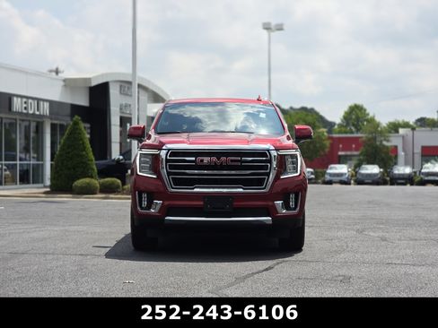 Used 2024 GMC Yukon SLT w/ SLT Luxury Package AWD/4WD image 2
