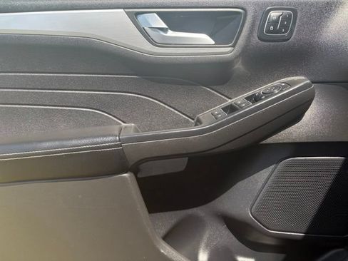 Used 2024 Ford Escape Platinum AWD/4WD image 21