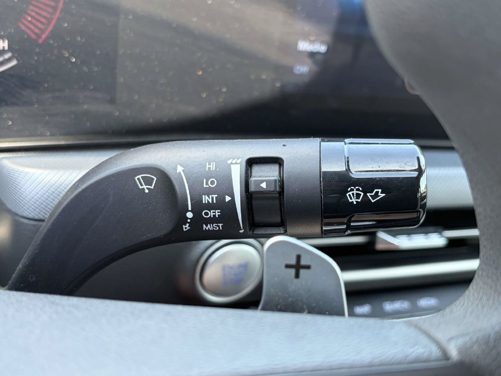 Used 2025 Hyundai Sonata SEL FWD image 27
