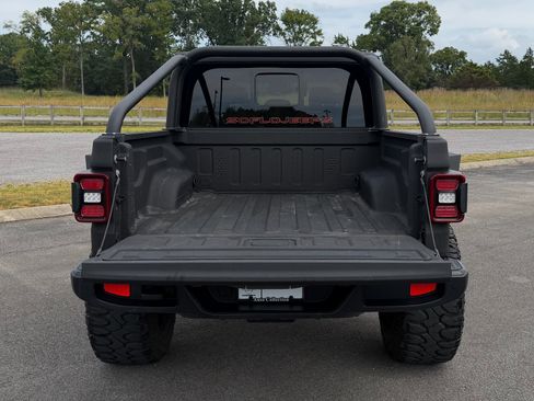 Used 2020 Jeep Gladiator Sport w/ Quick Order Package 24S AWD/4WD image 9