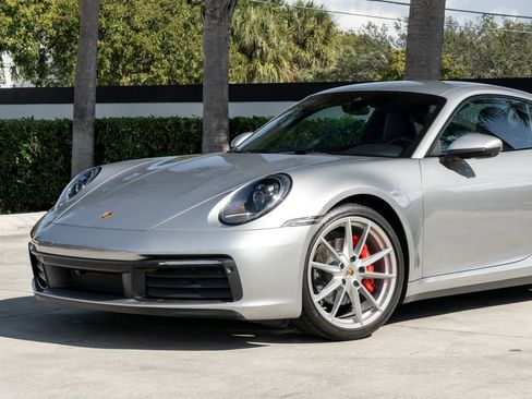 Used 2021 Porsche 911 Carrera image 2
