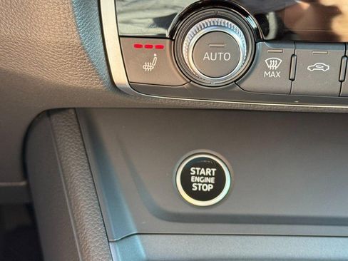 Used 2025 Audi Q3 2.0T Premium w/ Convenience Package image 22