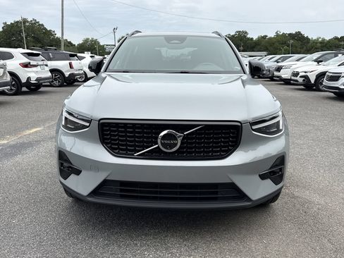 Used 2024 Volvo XC40 B5 Plus w/ Protection Package Premier AWD/4WD image 8