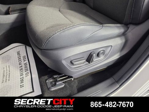 Used 2024 Toyota bZ4X XLE w/ Weather Package AWD/4WD image 13