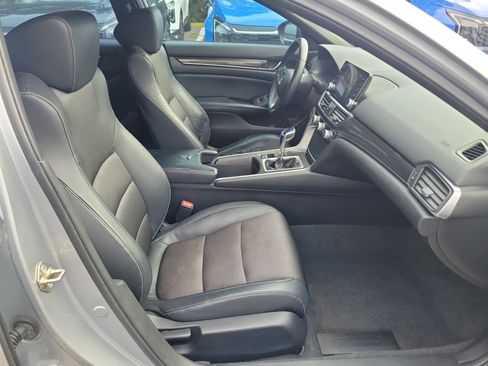 Used 2018 Honda Accord Sport image 7
