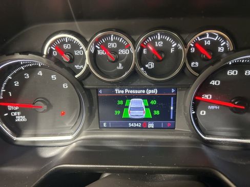 Used 2021 Chevrolet Tahoe Z71 w/ Z71 Signature Package image 27